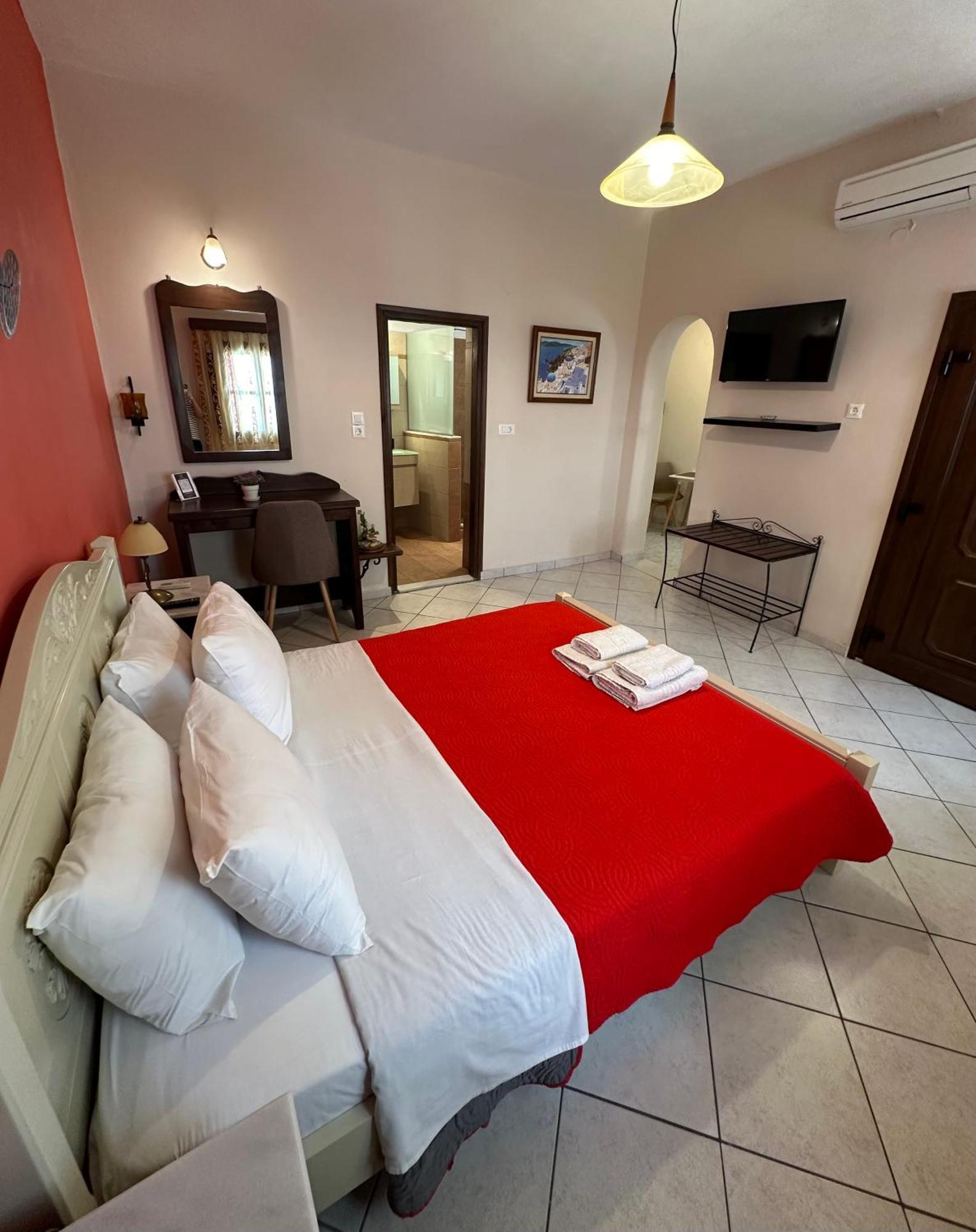 Pansion Zaharoula Hotel Fira  Exterior photo