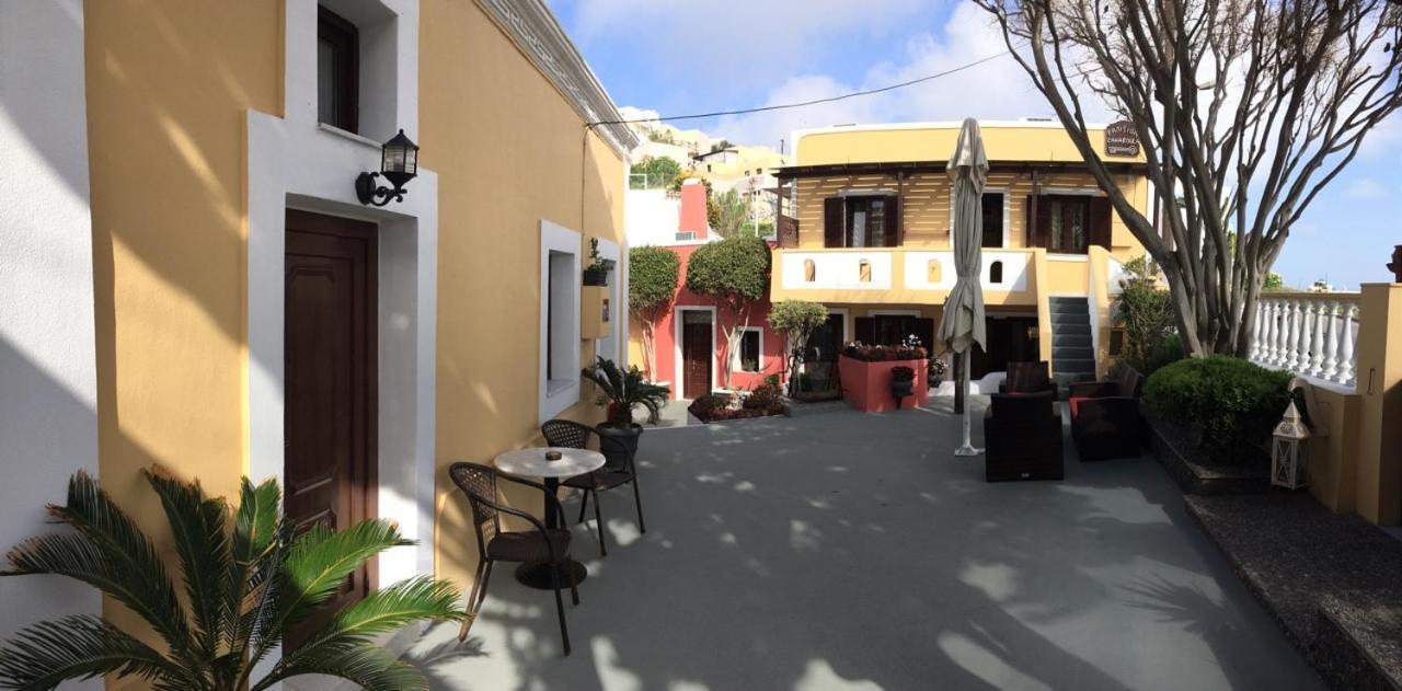 Pansion Zaharoula Hotel Fira  Exterior photo
